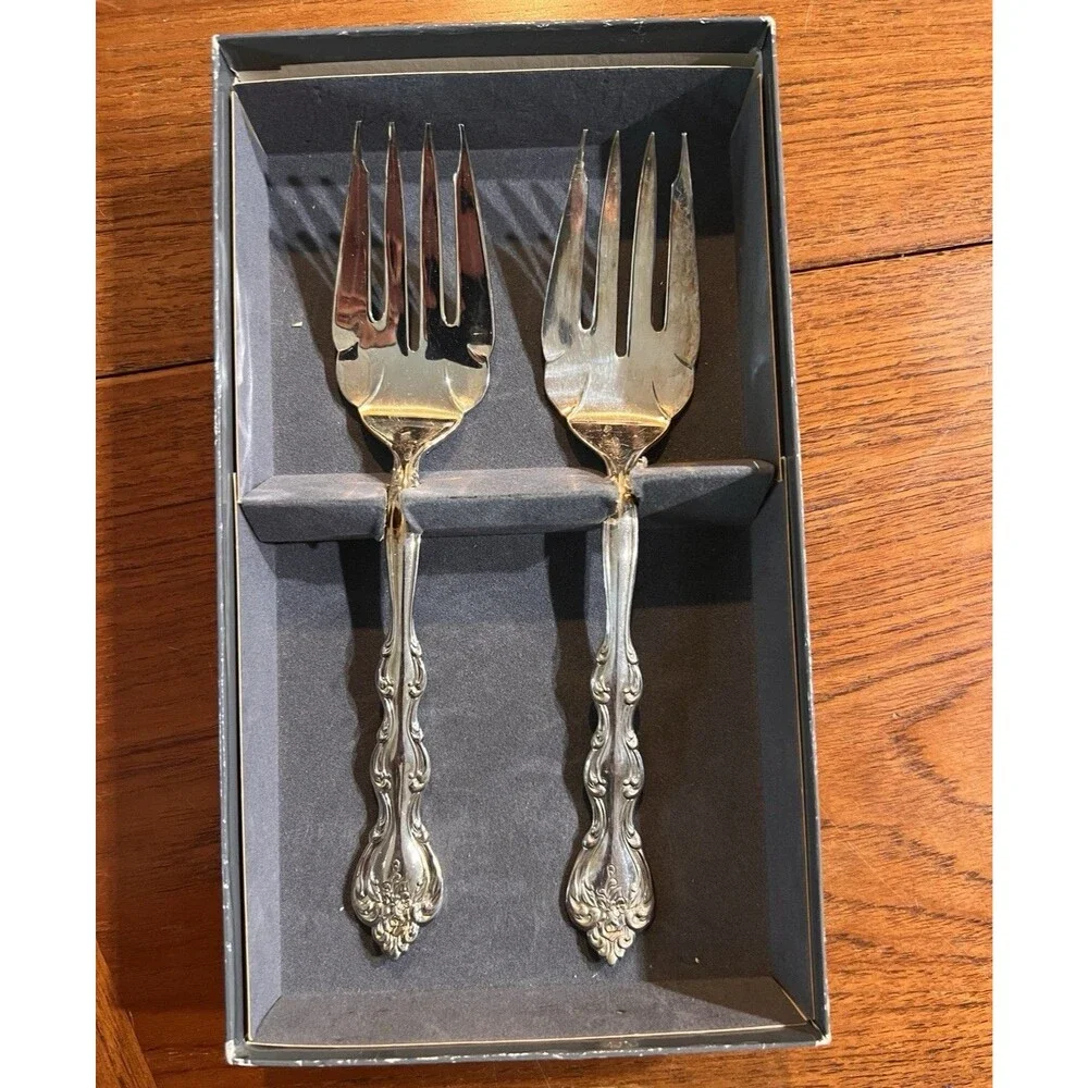 International Silver Company Silverplate Serving Forks Set of 2 – Vintage Scroll